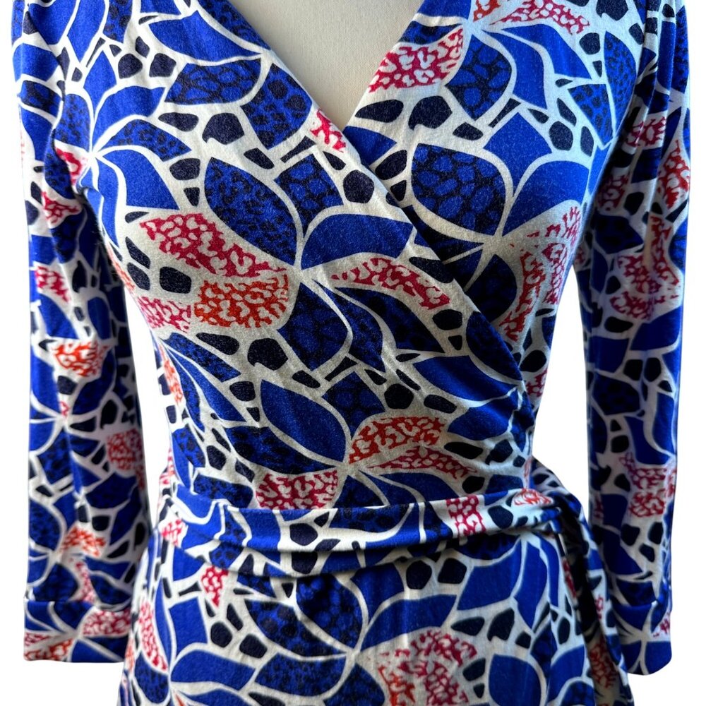 Diane Von Furstenberg Wrap Dress 4 Blue Red White Floral 3/4 Sleeve Viscose - Picture 8 of 12
